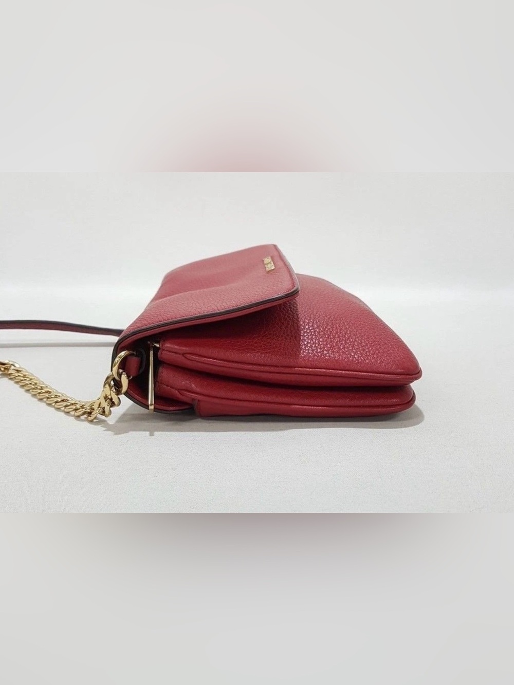 Michael Kors Red Pebbled Leather Crossbody with Gold Chain - Picture 4 of 12
